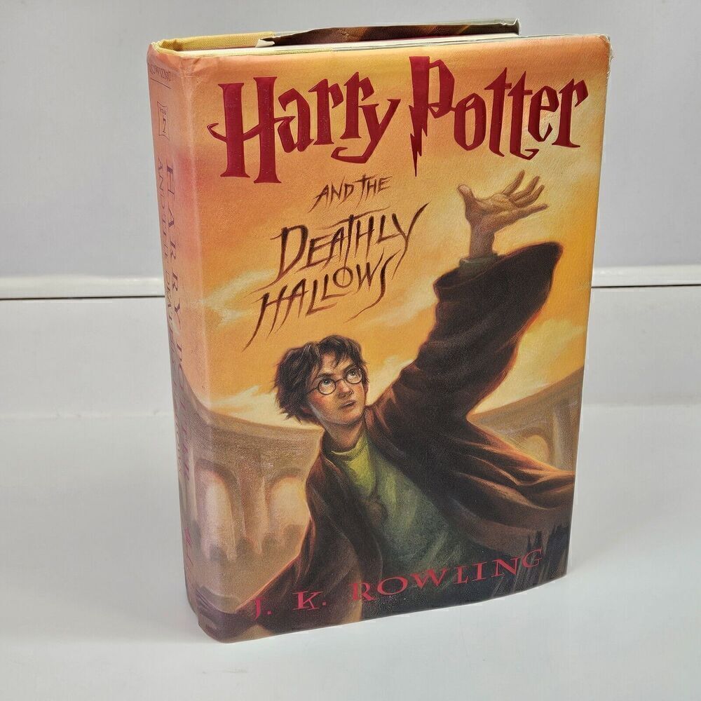 Harry Potter and the Deathly Hallows Rowling 2007 Hardcover 1st Edition Print